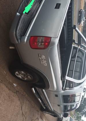 CHEVROLET S10 2.4 ADVANTAGE 4X2 CD 8V FLEX 4P MANUAL CHEVROLET S10 2.4 ADVANTAGE 4X2 CD 8V FLEX 4P MANUAL